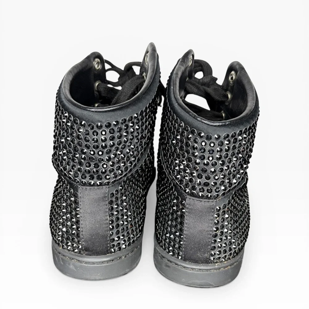 Gucci Black Studded Sneakers Size 37.5 - Picture 4 of 10